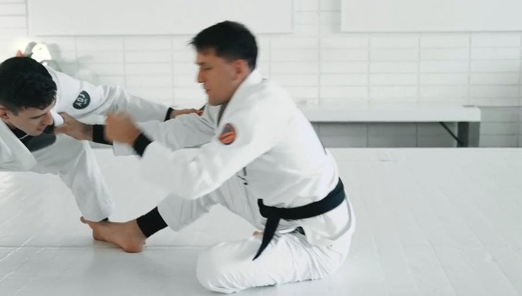 Sweep Options from De La Riva Guard