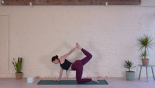 14 Minutes Yoga / Pilates Pour S’Étirer et Se Renforcer