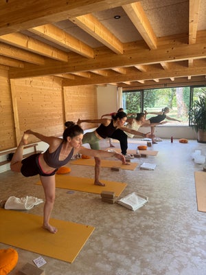 Essence Créative : Yoga, Poterie & Nature en Bourgogne