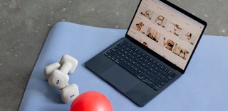 price option <div class="editor-content"><p>​​Annually&nbsp;</p></div>