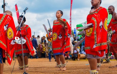 <div class="editor-content"><p><span style="font-size: 0.75rem">Guest Dancers</span></p></div>