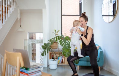 <div class="editor-content"><p>MUMHOOD</p></div>