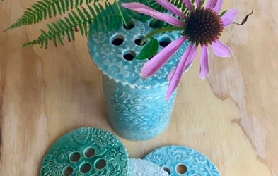 <div class="editor-content"><p>Flower Frogs</p></div>