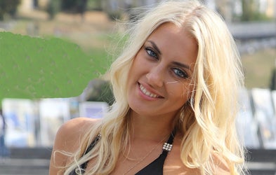 <p><span class="font-bold">Natalia</span></p>