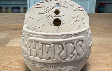 <div class="editor-content"><p>Handbuilt Herb Stripper</p></div>