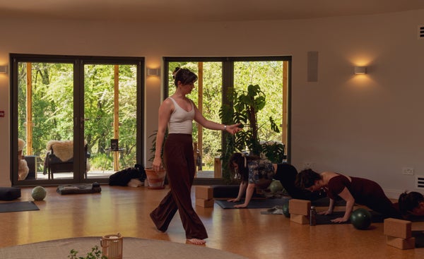 <div class="editor-content"><p><span style="font-size: 1.5rem">For the ones fitness keeps failing <em>(not the other way around!)</em></span></p><br><p><span style="font-size: 0.875rem">let moving feel natural  with&nbsp;anatomy-led strength &amp; mobility built around how you feel</span></p></div>