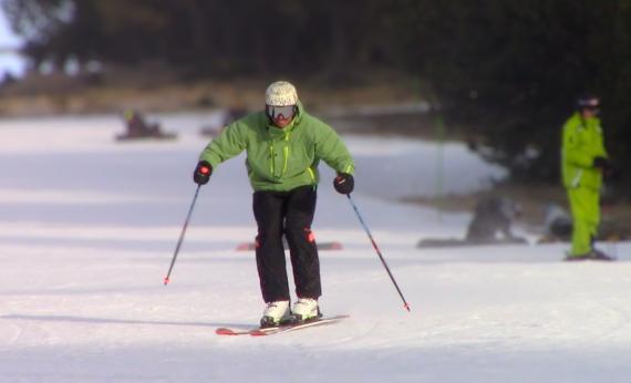 Illustration du transfert d'équilibre entre les skis