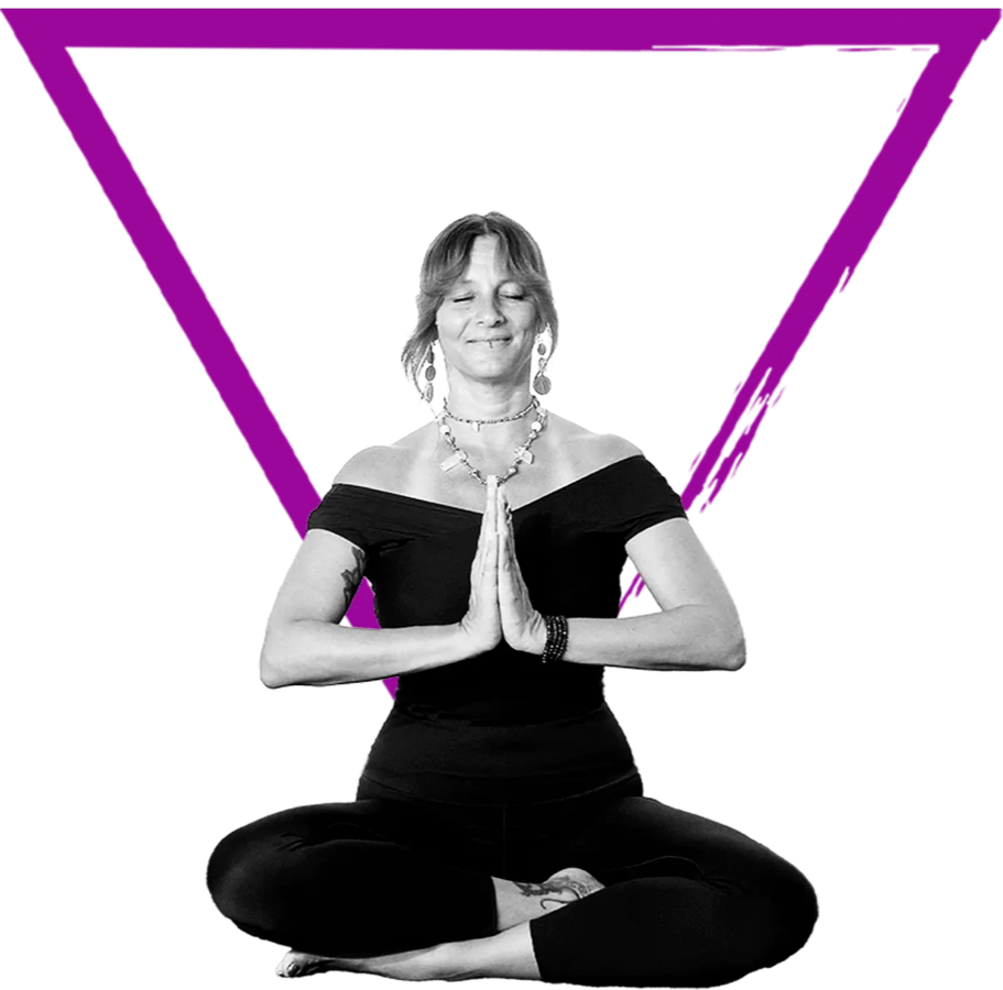 Clelia meditating inside a downward triangle