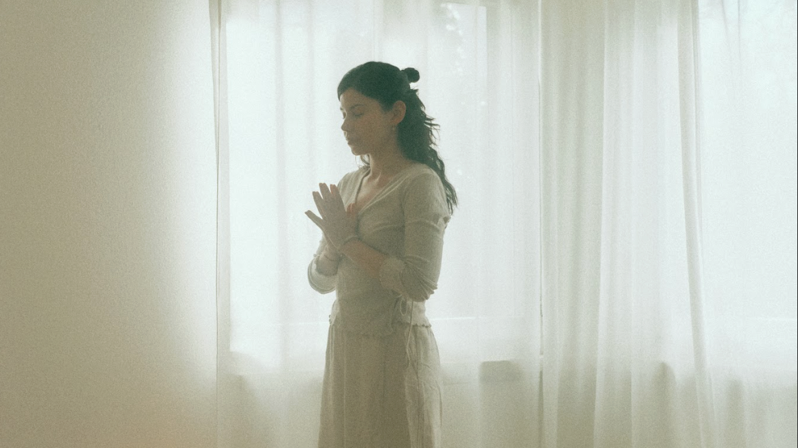 Fundamenty Hatha jogi - Teoria & Praktyka