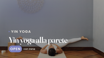 Yin yoga alla parete