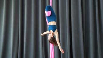 Double Knee Hang into S-Wrap - Int/Adv