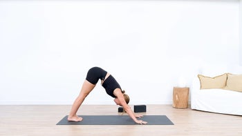 Vinyasa Yoga with Emma M (45 mins)