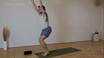 Vinyasa with Ryan: twists + backbends, a spines best friend.