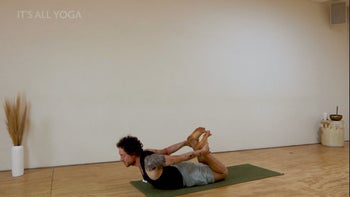 Vinyasa with Ryan: A flow for the spine that builds.