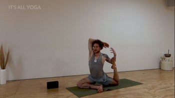 Vinyasa with Ryan: Pigeon play.