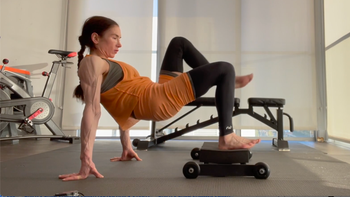 Hamstrings with sliding leg curls