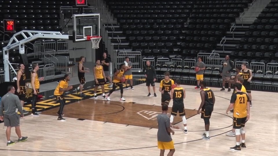 Drive & Kick 4 Out Motion Offense & Drills