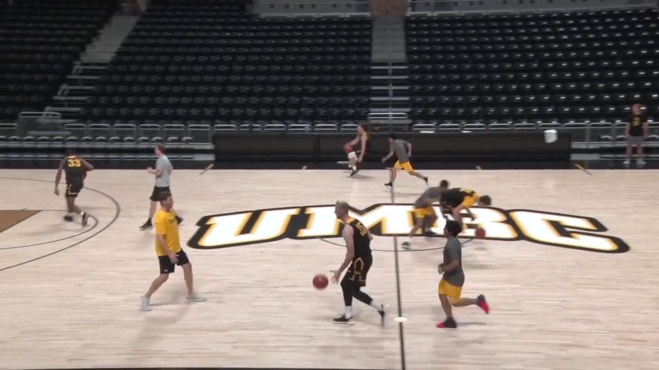 Drive & Kick 4 Out Motion Offense & Drills