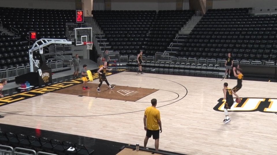 Drive & Kick 4 Out Motion Offense & Drills