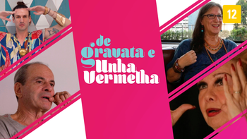 De Gravata E Unha Vermelha