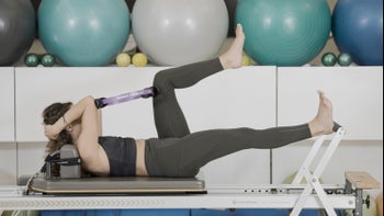 Pilates Reformer with Fitness Circle (EN)