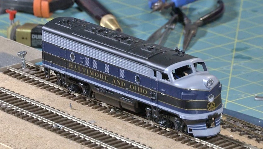 Decoder install in Athearn 