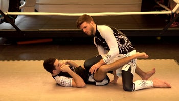 Guard Pass Without Posture