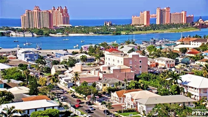 Port Nassau Webcam Ptztv One