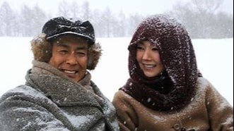 映画「渡されたバトン～さよなら原発」受賞記念ブロンズ像 映画]そして、バトンは渡されたを映画館で上映しよう！ | ドリパス