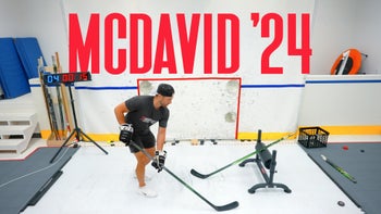 McDavid '24 Playoff Stickhandling Session