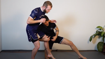 Single Leg Takedown With Tum Energia