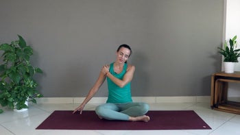 The Best 3 Stretches for the Neck ✨ 5-minute yoga