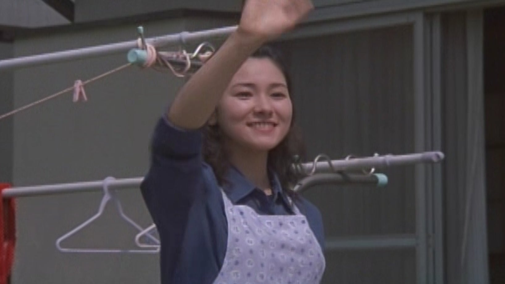 映画 「渡されたバトン～さよなら原発」の受賞記念ブロンズ像 渡されたバトン」さよなら原発 {予告編} - YouTube