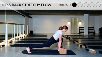 🧘‍♀️ Hips & Back Stretch Flow