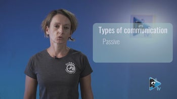 GUE教练Dorota讲解水下沟通的基本原理与类型