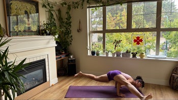 Eka Pada Koundinyasana B (45-min) Vinyasa