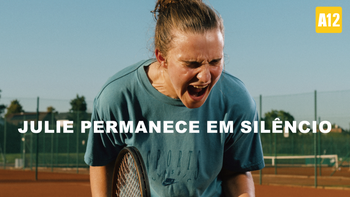 Julie Permanece Em Silêncio
