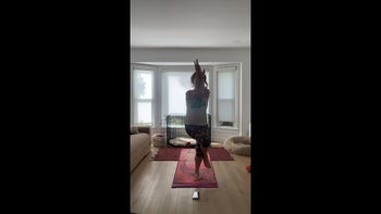 Vinyasa Flow EXPRESS class with Raina - 215