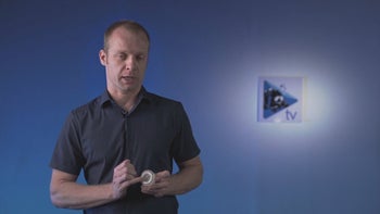 마크 강사가 설명하는 수중 나침반의 주요 구성 요소와 기능