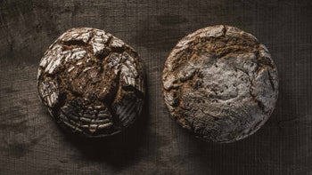 Schnelles Krustenbrot vom Grill