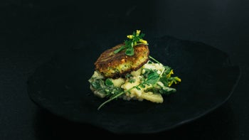 "Kaspressknödel" with potato-watercress salad