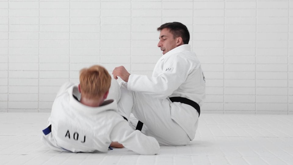 Short Distance Pass: Constantly Winning The Underhook Battle