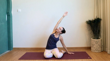 20 min Morning Yoga to Loosen Up ✨ Very Beginner-Friendly