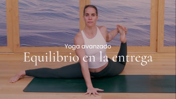 Equilibrio en la entrega. Power yoga con Ro