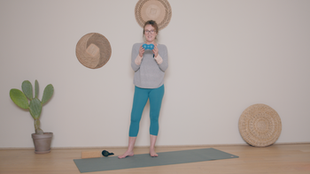 🌙 Auto-massage des pieds avec une balle – réveiller vos appuis