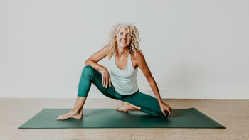 Wed 3/4 | 10:30a CST | Vinyasa with Iva  
