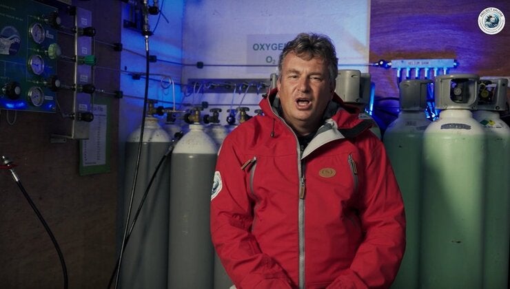 HMS Nottingham: Finding the Lost Cruiser