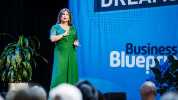 LIMITLESS LEADERSHIP: The 7 Key Powers to Build Your People 