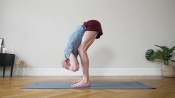 Yogatherapie für die Halswirbelsäule (auch bei Bandscheibenvorfall geeignet)