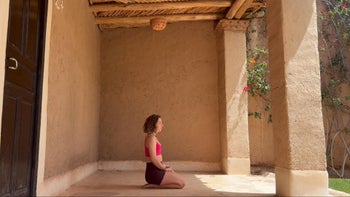 Handstand flow soft and strong 